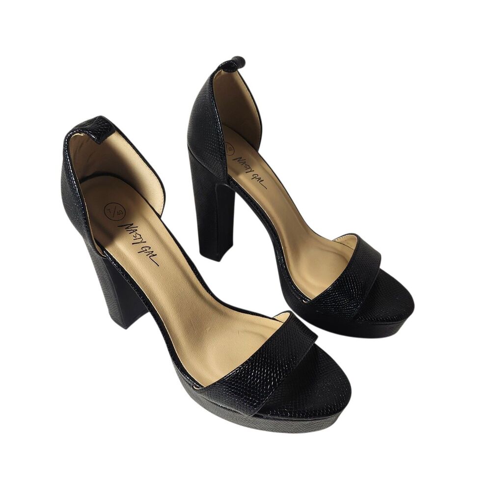 Misty Gal  Size 7 Shoes 5" Heel Black Alligator  Print